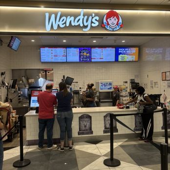 Wendy's - Fast Food Near Me - Flushing, New York