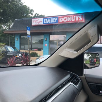Daily Donuts - Front of the building across from the dollar tree and the DMV on Park Avenue in Orange Park - Bubble Tea Near Me - Orange Park, Florida