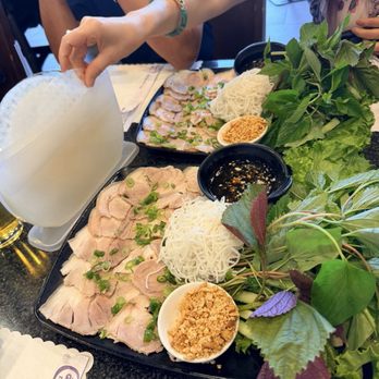 Quan Mii - #6 Khay Thịt Giò Heo Cuốn Bánh Tráng/Cooked Pork Shank - Vietnamese Near Me - Fountain Valley, California Quan Mii - #6 Khay Thịt Giò Heo Cuốn Bánh Tráng/Cooked Pork Shank - Vietnamese Near Me - Fountain Valley, California