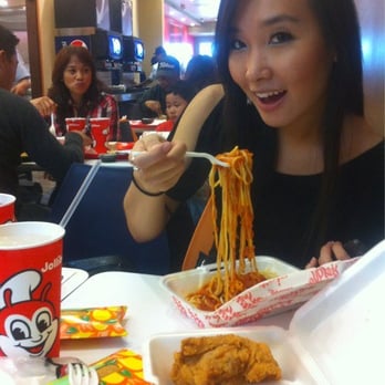 Jollibee - One of the best combo-chicken w/spaghetti. Peach mango pie delicious dessert - Fast Food Near Me - Tukwila, Washington Jollibee - One of the best combo-chicken w/spaghetti. Peach mango pie delicious dessert - Fast Food Near Me - Tukwila, Washington