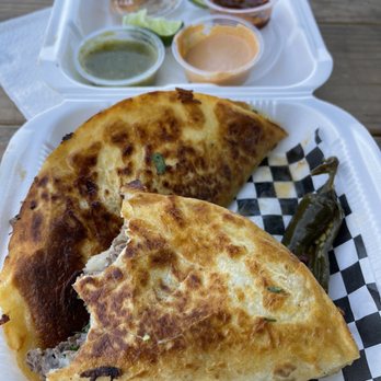 David’z Tacos - This is the best quesabirria of my entire life. - Food Trucks Near Me - Turlock, California