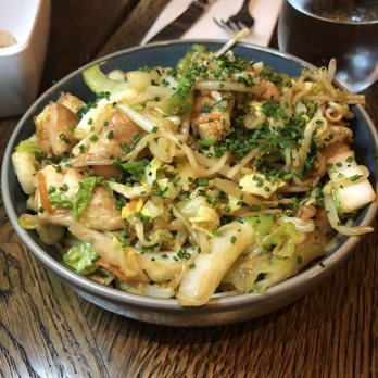 Le Pavillon - Chicken noodle bowl - French Near Me - Paris, 75 Le Pavillon - Chicken noodle bowl - French Near Me - Paris, 75