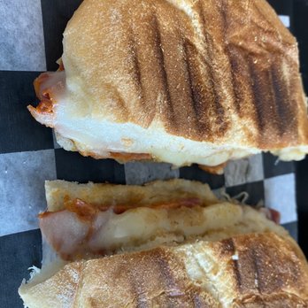 Serra Doce Coffee Shop - Ham, mozzarella and tomato - Coffee & Tea Near Me - Summit, New Jersey Serra Doce Coffee Shop - Ham, mozzarella and tomato - Coffee & Tea Near Me - Summit, New Jersey