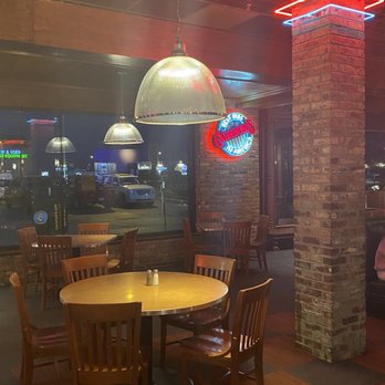 Calhoun's - Dining tables - Barbeque Near Me - Knoxville, Tennessee