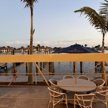 Bimini Basin - Outdoor patio - Seafood Near Me - Cape Coral, Florida Bimini Basin - Outdoor patio - Seafood Near Me - Cape Coral, Florida