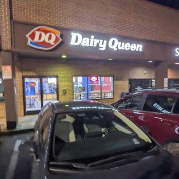 Dairy Queen Store - Front of Dairy Queen - Ice Cream & Frozen Yogurt Near Me - Burke, Virginia