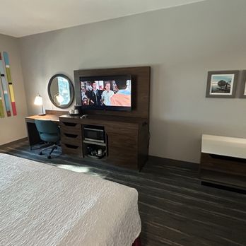 Hampton Inn Morro Bay - My King suite - Hotels Near Me - Morro Bay, California Hampton Inn Morro Bay - My King suite - Hotels Near Me - Morro Bay, California