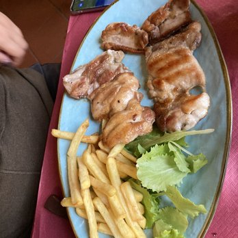 Joyce - Grilled chicken - Irish Pub Near Me - Lecce, LE