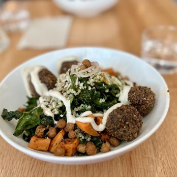 Ibiza - Hippie salad with falafel - Salad Near Me - Santa Cruz, California Ibiza - Hippie salad with falafel - Salad Near Me - Santa Cruz, California