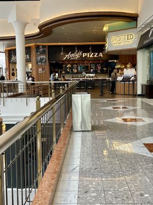 Andy's Pizza Tyson's/McLean by null