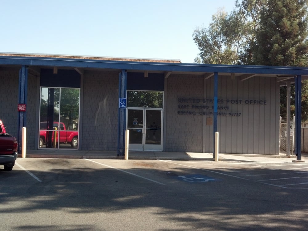 US POST OFFICE Updated August 2024 28 Reviews 5555 E Tulare Ave