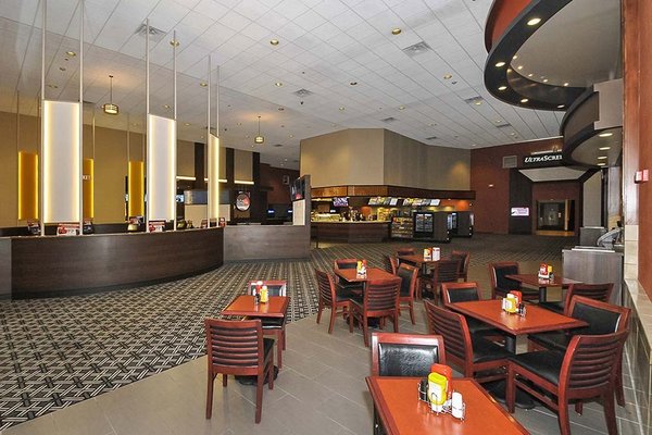 Marcus Oakdale Cinema by null