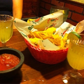 La Fonda - Chips, salsa, margaritas - Mexican Near Me - Edwardsville, Illinois