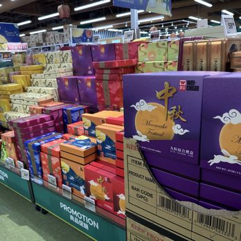 T&T Supermarket - Mooncakes!! - International Grocery Near Me - Bellevue, Washington T&T Supermarket - Mooncakes!! - International Grocery Near Me - Bellevue, Washington
