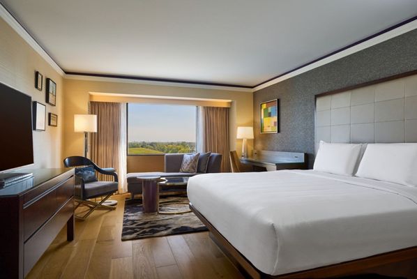 The Henry, Autograph Collection by null