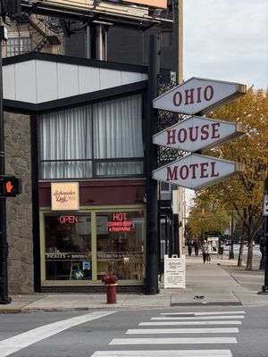 Schneider Deli River North by null