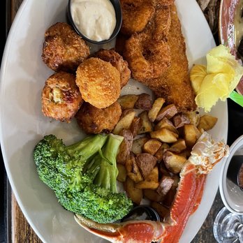 Captain James Crab House - Broiled Seafood Platter (but Fried) - Seafood Near Me - Baltimore, Maryland