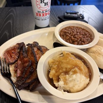 Ranch Hand BBQ - Tri tip entree, beans and mashed potatoes - Barbeque Near Me - Newbury Park, California Ranch Hand BBQ - Tri tip entree, beans and mashed potatoes - Barbeque Near Me - Newbury Park, California