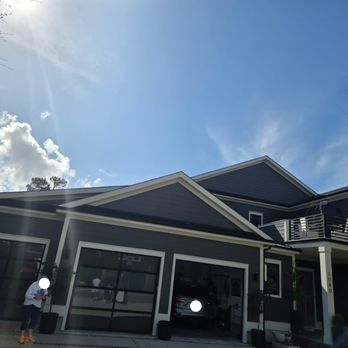 East Custom Painting - Exterior paint Done to beautiful home - Painters Near Me - Wilmington, North Carolina East Custom Painting - Exterior paint Done to beautiful home - Painters Near Me - Wilmington, North Carolina