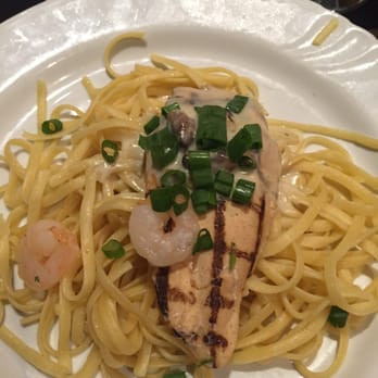 DoubleTree by Hilton Hotel Denver - Chicken with shrimp and garlic sauce. Absolutely gross - Hotels Near Me - Denver, Colorado DoubleTree by Hilton Hotel Denver - Chicken with shrimp and garlic sauce. Absolutely gross - Hotels Near Me - Denver, Colorado