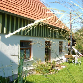 Bed and Breakfast Kirschenfee - Hotels Near Me - Sontheim, BW