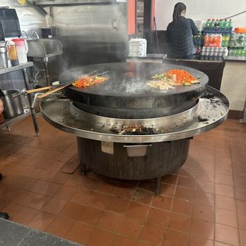 New China Mongolian Bbq - Cooking food to order - Chinese Near Me - Los Angeles, California New China Mongolian Bbq - Cooking food to order - Chinese Near Me - Los Angeles, California
