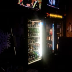 Elliott's Cabaret Roadhouse - LOTS 'O BEERS!!!