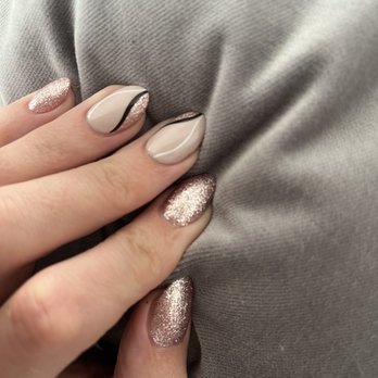 Shiloh Nails & Spa - Sparkle nude design by Tracy! Love it - Nail Salons Near Me - Windsor, California Shiloh Nails & Spa - Sparkle nude design by Tracy! Love it - Nail Salons Near Me - Windsor, California