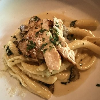 Bella Maci - Strozzapreti with Mary's chicken - Italian Near Me - Folsom, California Bella Maci - Strozzapreti with Mary's chicken - Italian Near Me - Folsom, California