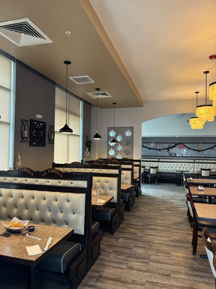 La Parrilla Mexican Grill - Bridgedport