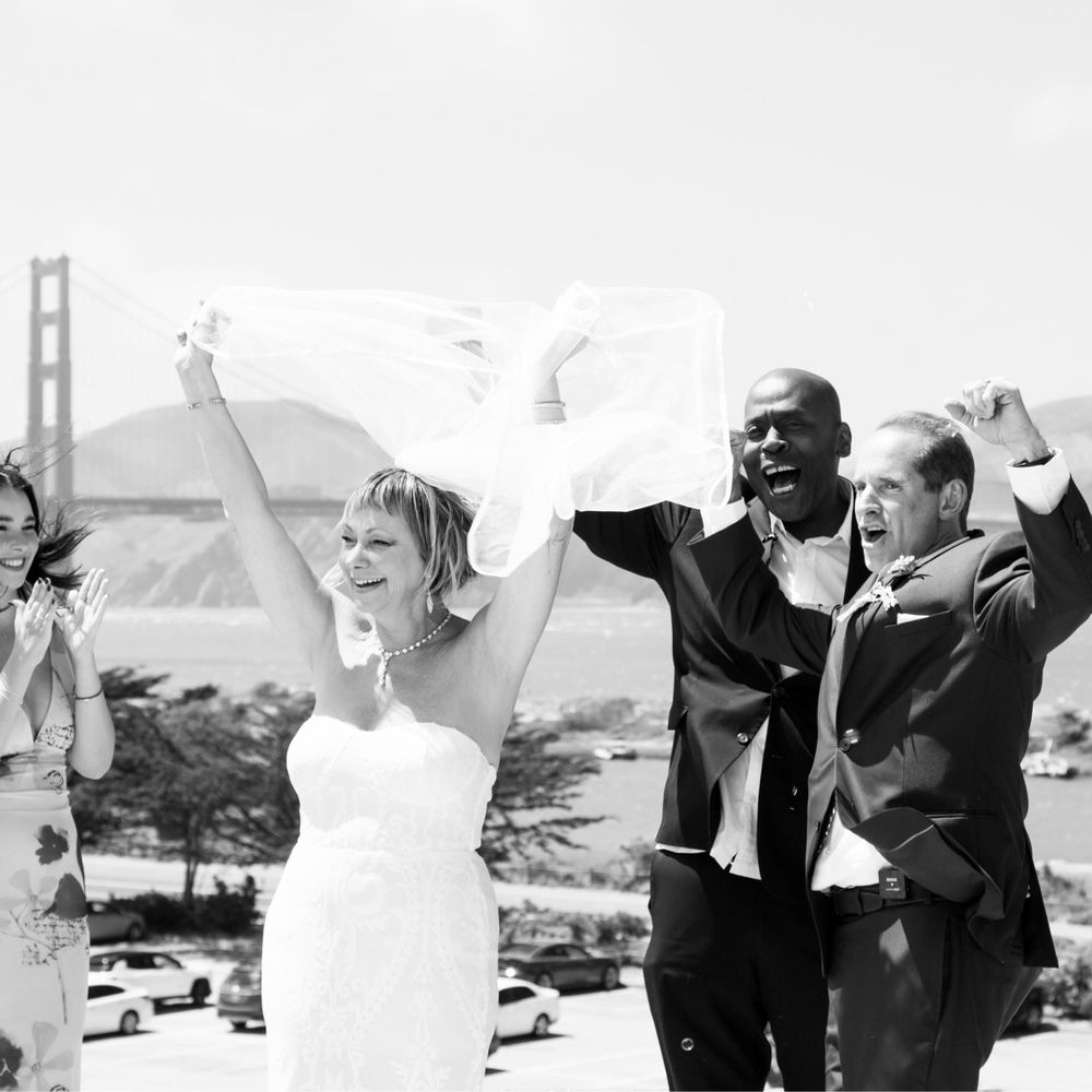 Trying on My Wedding Dress for the First Time, image size:1000x1000