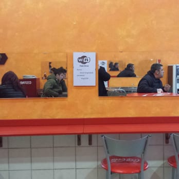Doner King Kebab - Locale pulito e gradevole. - Kebab Near Me - Lecco, LC