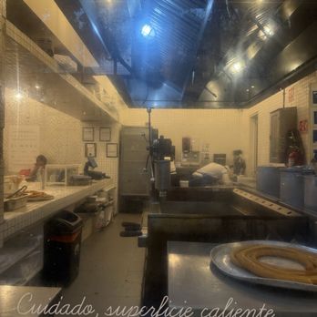 Churrería El Moro - Tiny kitchen of the churrería - Mexican Near Me - Ciudad de México, DIF Churrería El Moro - Tiny kitchen of the churrería - Mexican Near Me - Ciudad de México, DIF