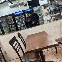 Farmer's Pizza - Inside