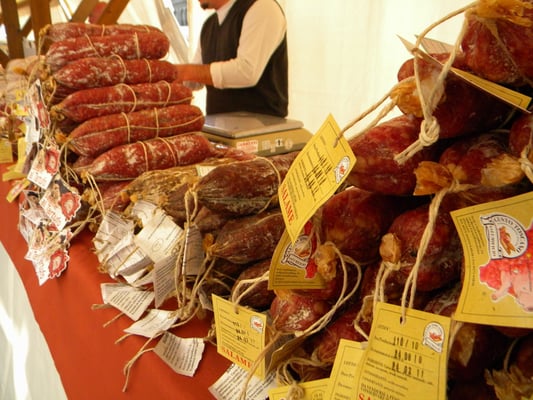 Max's Market & Eatery by null