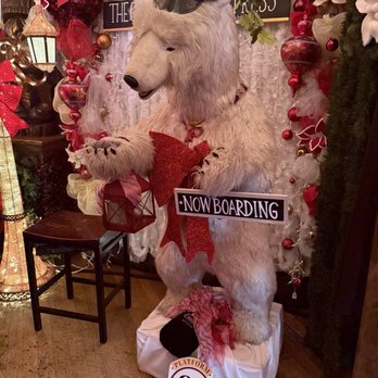 The Christmas Bar - Pop-Up Restaurants Near Me - Honolulu, Hawaii The Christmas Bar - Pop-Up Restaurants Near Me - Honolulu, Hawaii