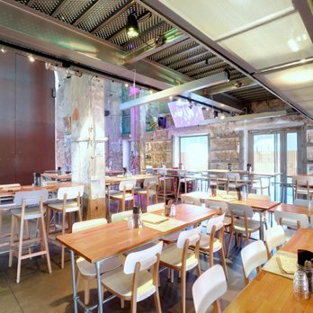 Café A - Cafe A salle restauration paris gare de l'est canal st martin - Cafes Near Me - Paris, 75