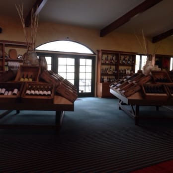 Broken Earth Winery - New American Near Me - Paso Robles, California
