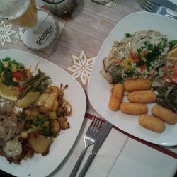 Altstadtklause - Wittenberger Senfschnitzel mit Kroketten und Wittenberger Rostbrätl mit Bratkartoffeln - beides sehr lecker!