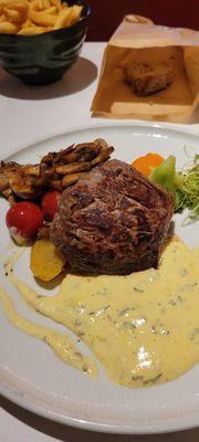 De Peerdestal | Restaurant Antwerpen by null