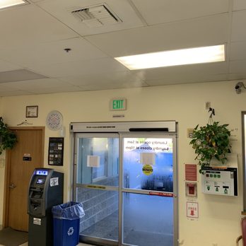 Belfair Laundry - Visible steam - stinky fart sauna - Laundromat Near Me - Belfair, Washington