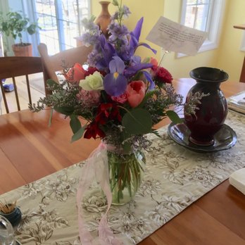 Pauline's Bloomers - The Mother's Day flowers I ordered - beautiful! - Florists Near Me - Brunswick, Maine Pauline's Bloomers - The Mother's Day flowers I ordered - beautiful! - Florists Near Me - Brunswick, Maine