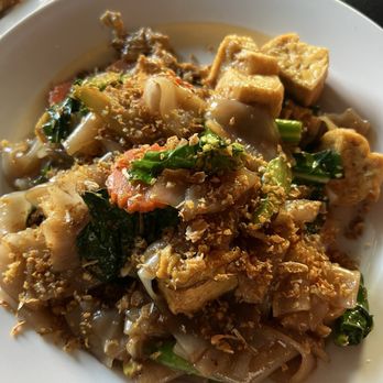 Pattanian Thai - Pad See Ew () - Thai Near Me - Ridgewood, New York Pattanian Thai - Pad See Ew () - Thai Near Me - Ridgewood, New York
