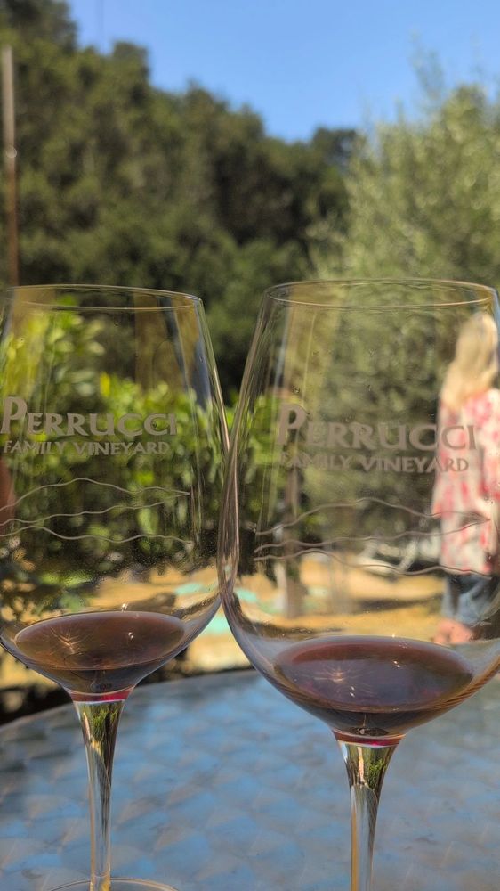 Perrucci Family Vineyard Logo