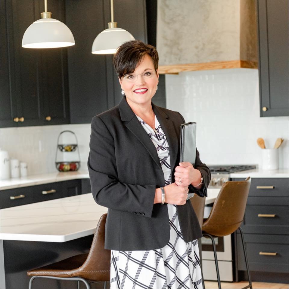 CHARLOTTE WELLS REAL ESTATE Updated July 2024 Contact Agent 523