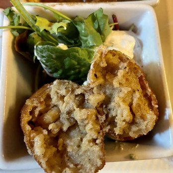 Les Compagnons de la Grappe - Croquette de Crevettes - French Near Me - Lille, 59