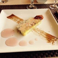 Le Grain de Sable - Entrée à 15€. Un foie gras maison au pineau, accompagné de ses tranches de brioche. Un délice !!!