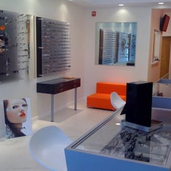 Advanced Vision Center