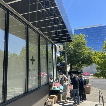 Molly Tea - Outside of shop - Bubble Tea Near Me - Bellevue, Washington Molly Tea - Outside of shop - Bubble Tea Near Me - Bellevue, Washington