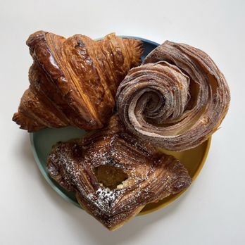 Fournée Bakery - Traditional Croissant Morning Bun Seasonal Fruit Croissant - Bakeries Near Me - Berkeley, California Fournée Bakery - Traditional Croissant Morning Bun Seasonal Fruit Croissant - Bakeries Near Me - Berkeley, California